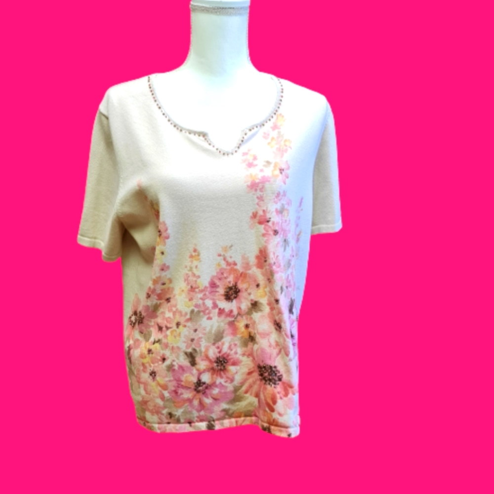 Ladies spring/summer blouse